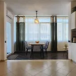 Tropic 公寓 Durrës